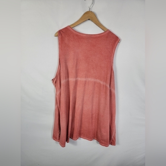 Torrid Size 4 top - Picture 3 of 5